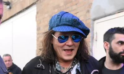 johnny depp obliges nyc fans with selfies in an unrecognisable look see pics